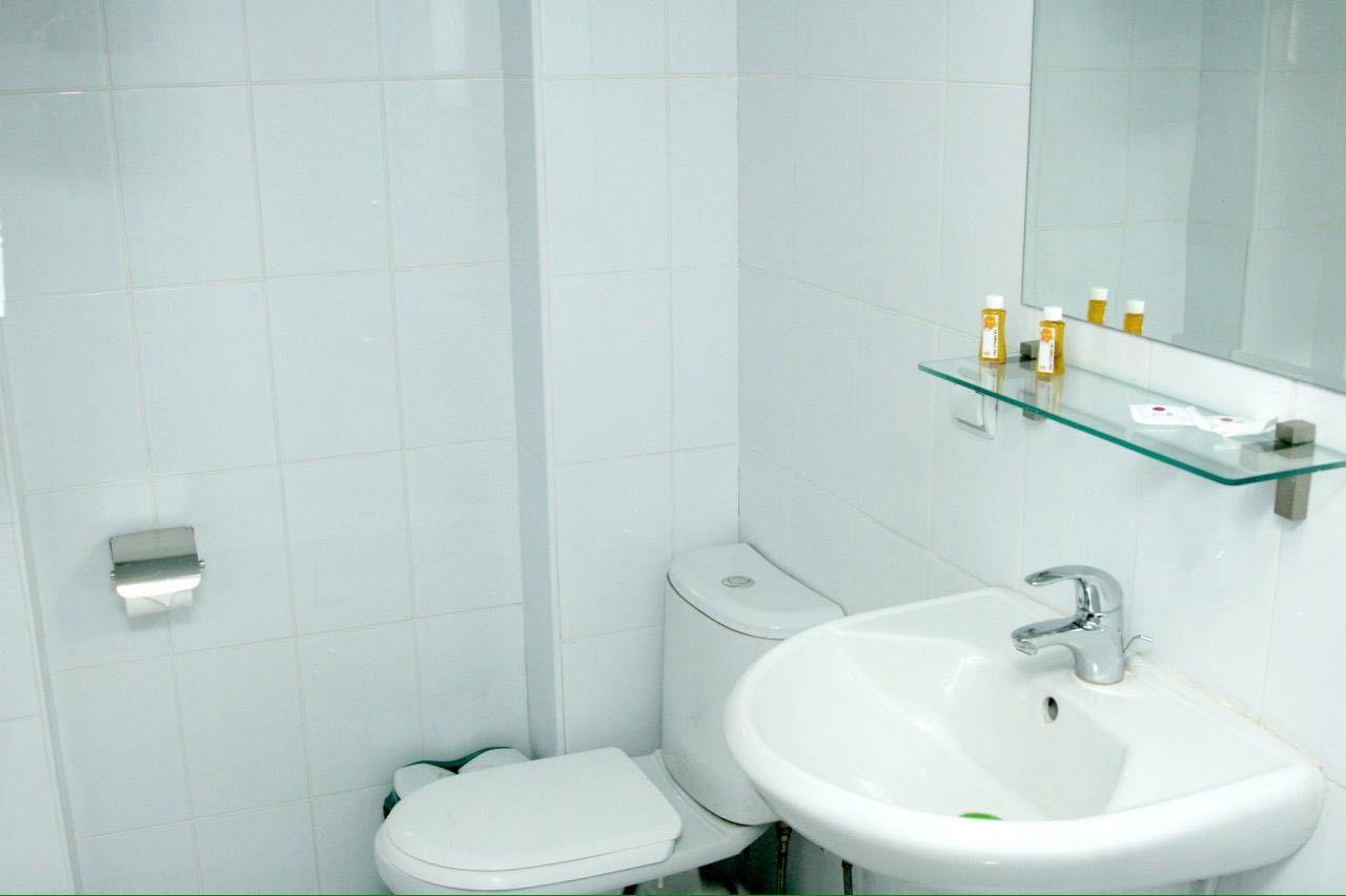 ホテルCrown タシュケント エクステリア 写真